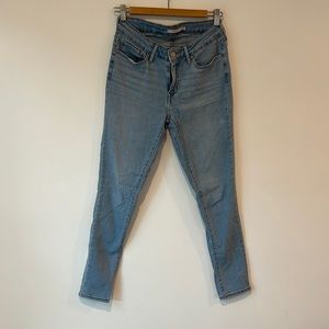 Levi skinny jeans 711
